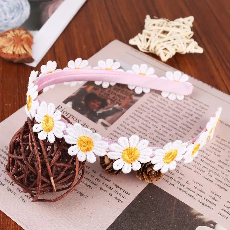 Chic Daisy Flower Hair Bands, Satin and Plastic, Floral Embroidery, Comfortable and Versatile for All Seasons, Perfect for Any Occasion