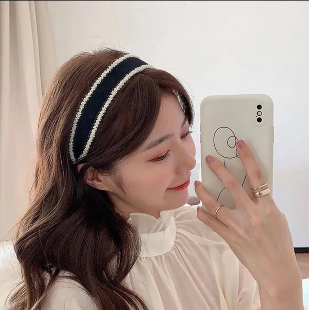 Gorgeous Rice Bead Velvet Headband - Black