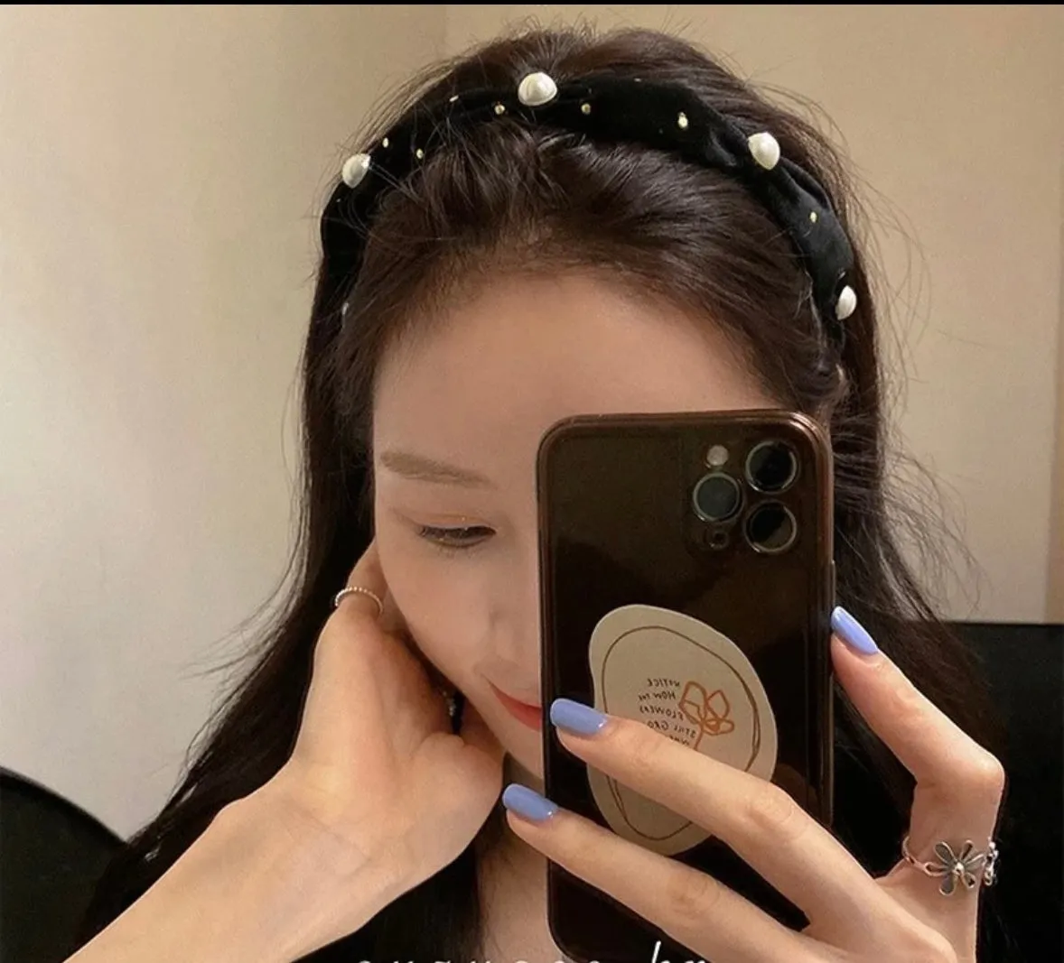 Pearl Knotted Velvet Headband - Black